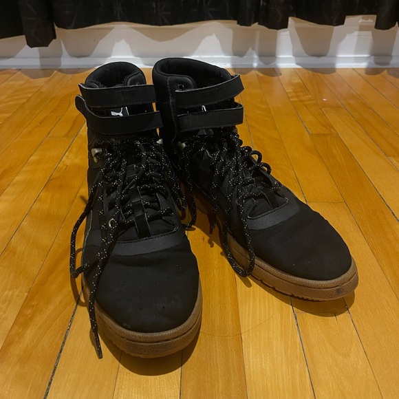 Puma Sneakers - Picture 1 of 5